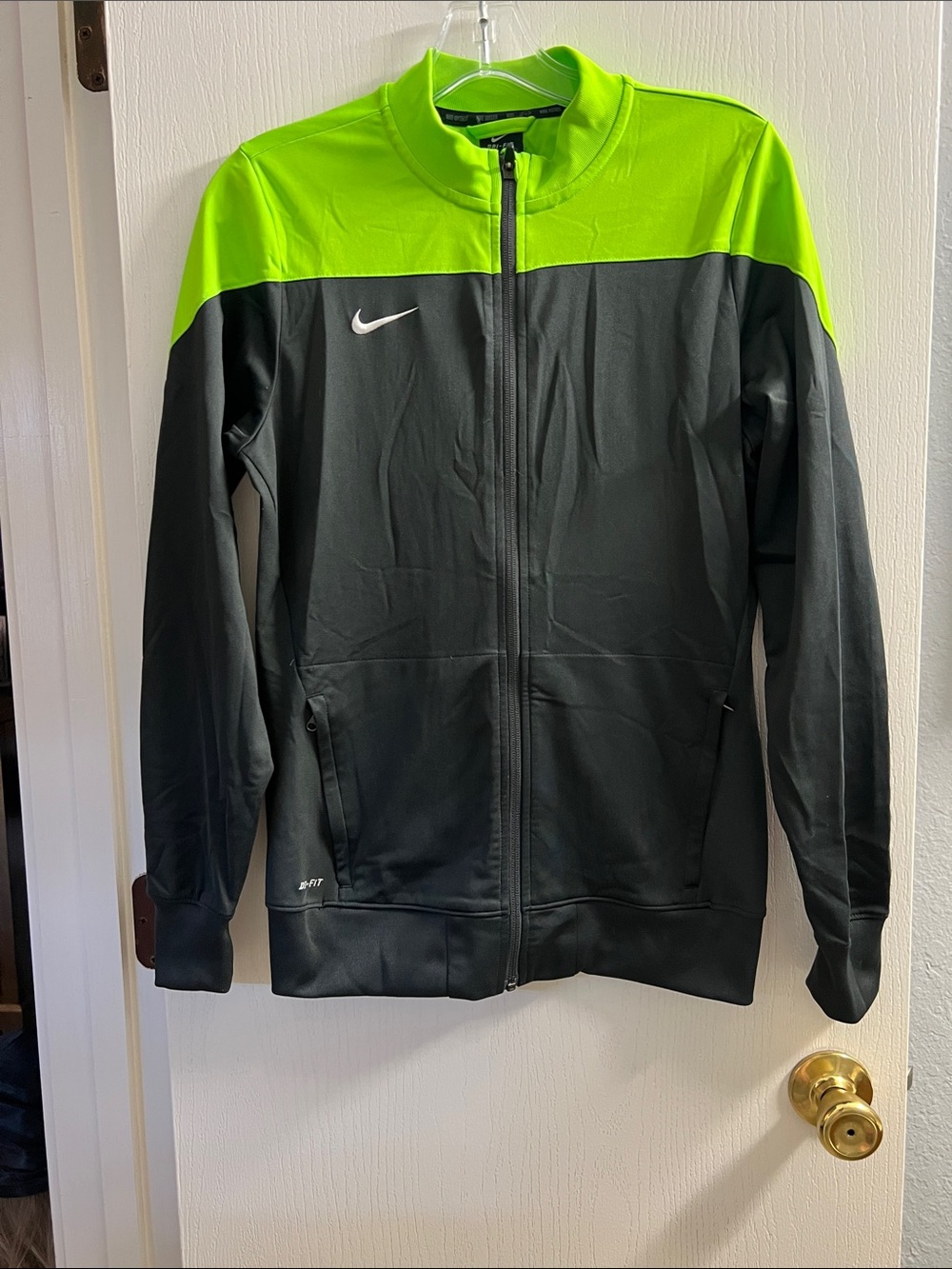 Nike Men’s Black & Neon Green Performance Full-Zip Jacket